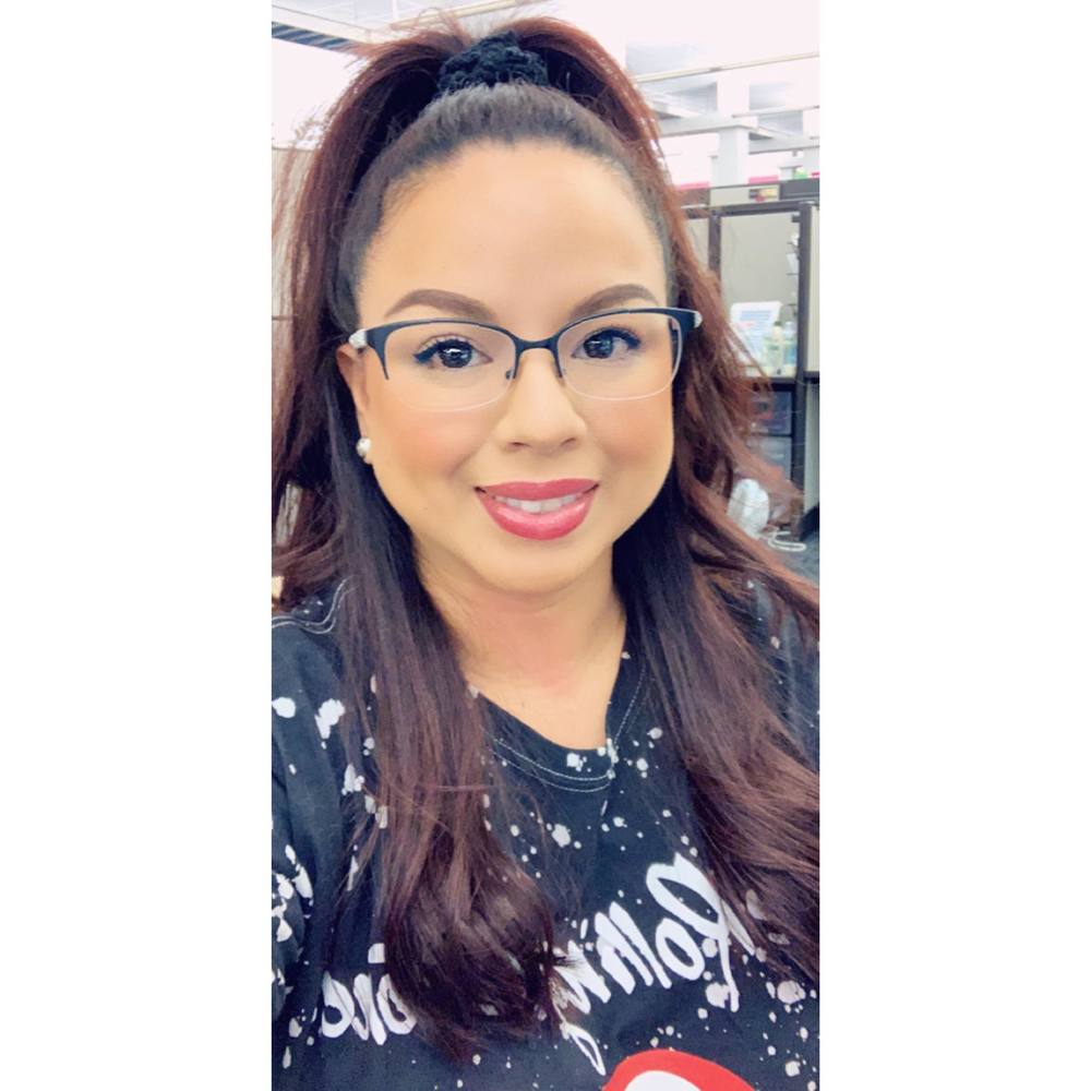 Meet your Posher, Monica